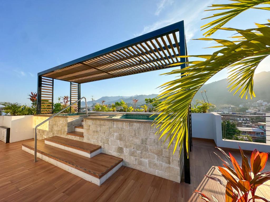 VREDE - Modern Ocean View - Great Rooftop Amenities - 2