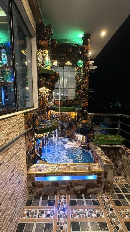 Lion house - 3