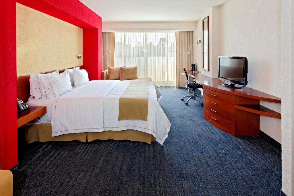 Holiday Inn Express Guadalajara Expo by IHG - 2