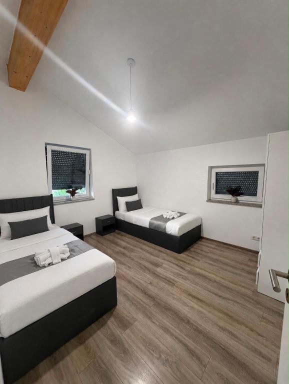 Ferienwohnung Flori - 2