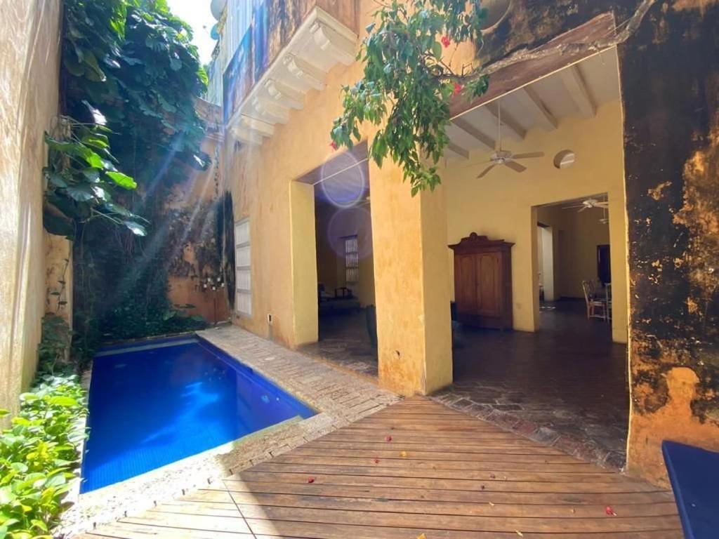 Villa de 6 habitaciones en el casco antiguo con piscina y vistas al mar - 1