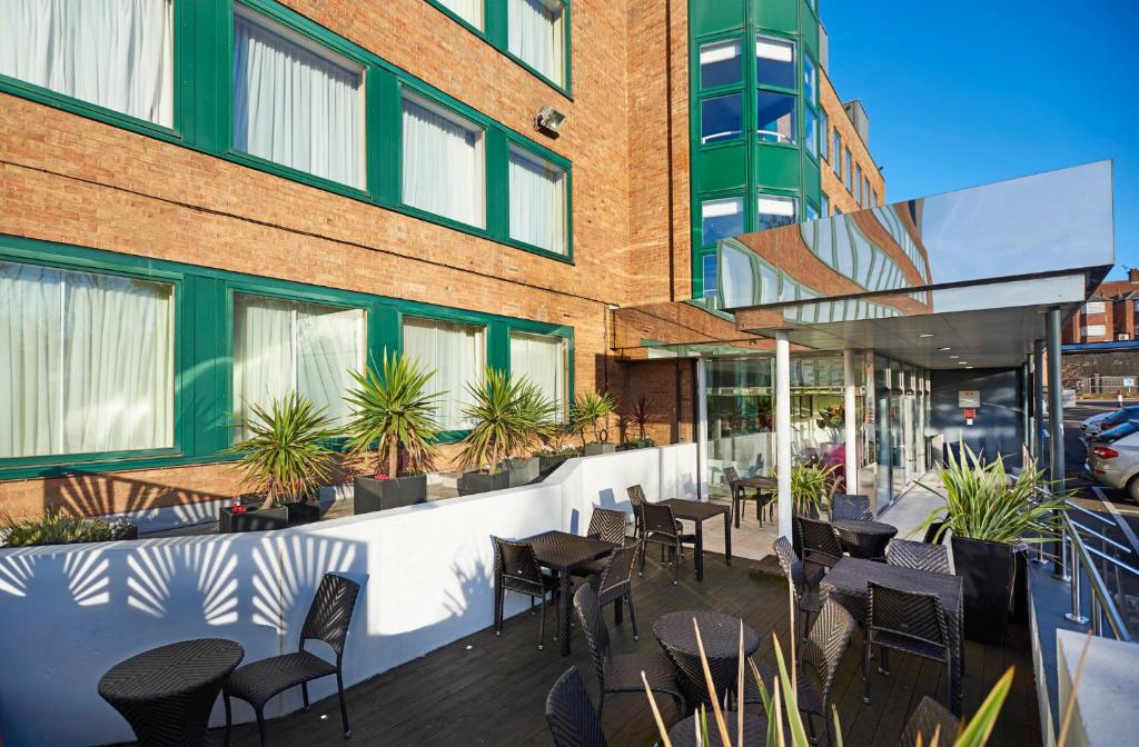 クラウンプラザ ロンドン イーリング バイ IHG (Crowne Plaza London Ealing By IHG) 外観