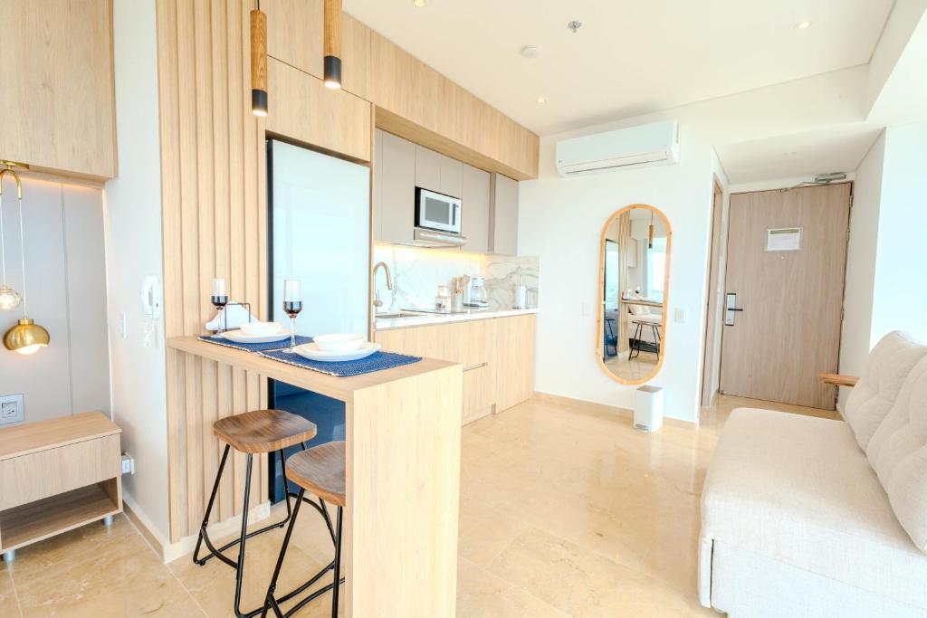 Apartamento con dos vistas al mar jacuzzi, baño turco jacuzzi con parqueadero y cerca al aeropuerto 8 20 - 5