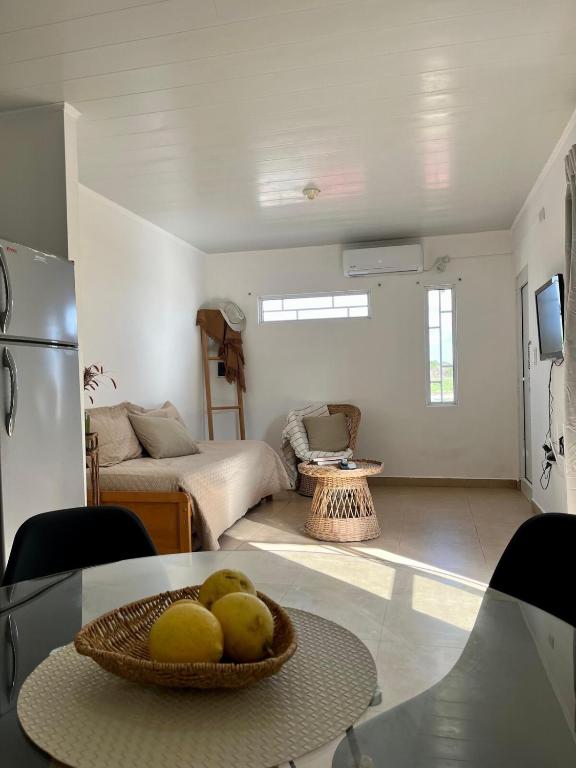 Moderno departamento con cochera privada - 2