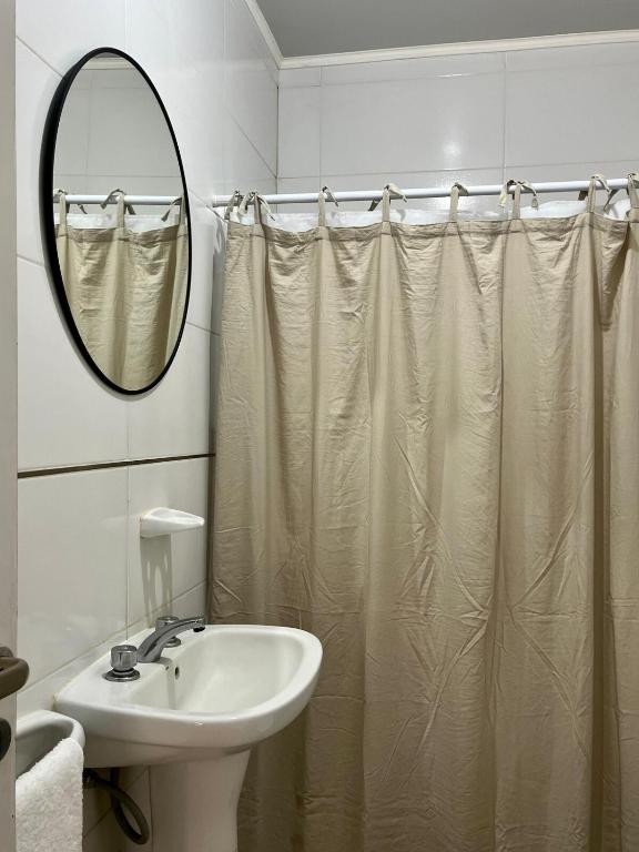 Moderno departamento con cochera privada - 3