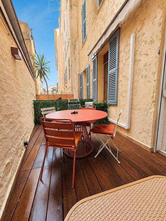 Suquet Prestige, T2, 4P, AC, proche Port et Palais - 4