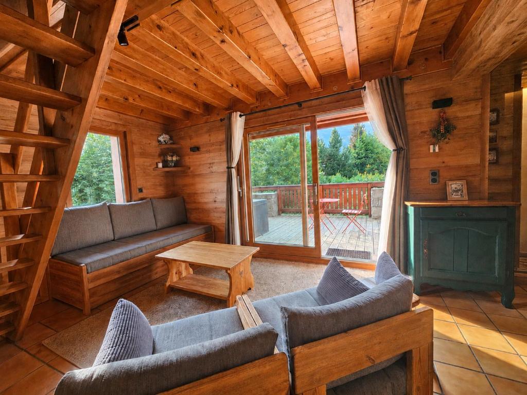 Méribel - 200 m des pistes de ski - Appartement dans chalet - parking privé - 4