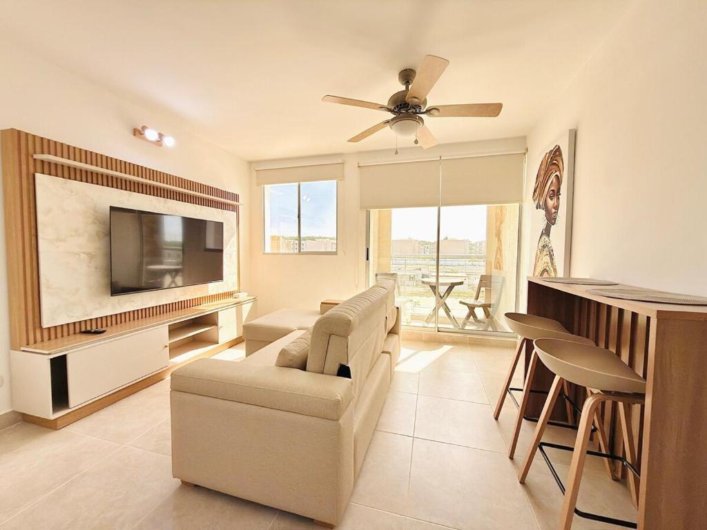 Luxury 2BR Apt Cartagena Pool, Gym & Near Beach - 1