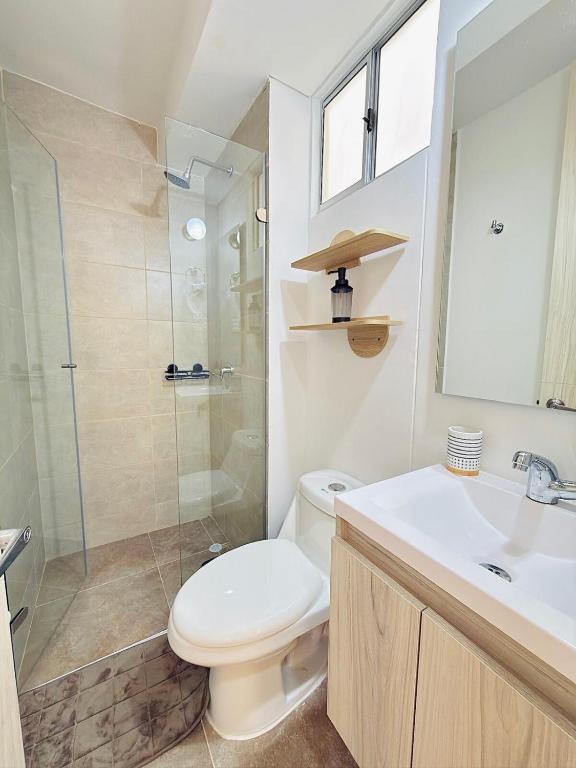 Luxury 2BR Apt Cartagena Pool, Gym & Near Beach - 2