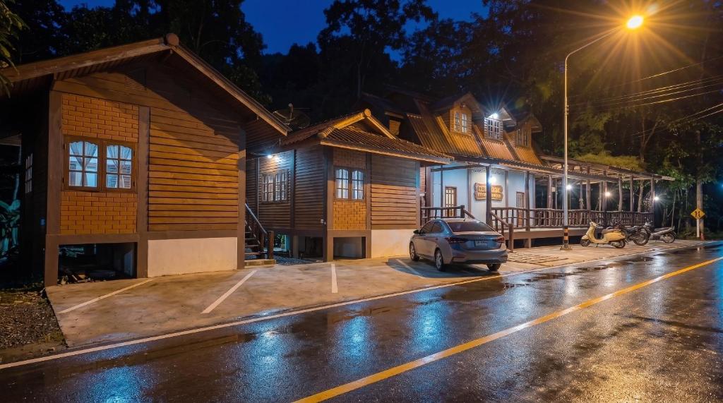 Paipaknak Riverside Resort ไปปากนัก ริเวอร์ไซด์ รีสอร์ท