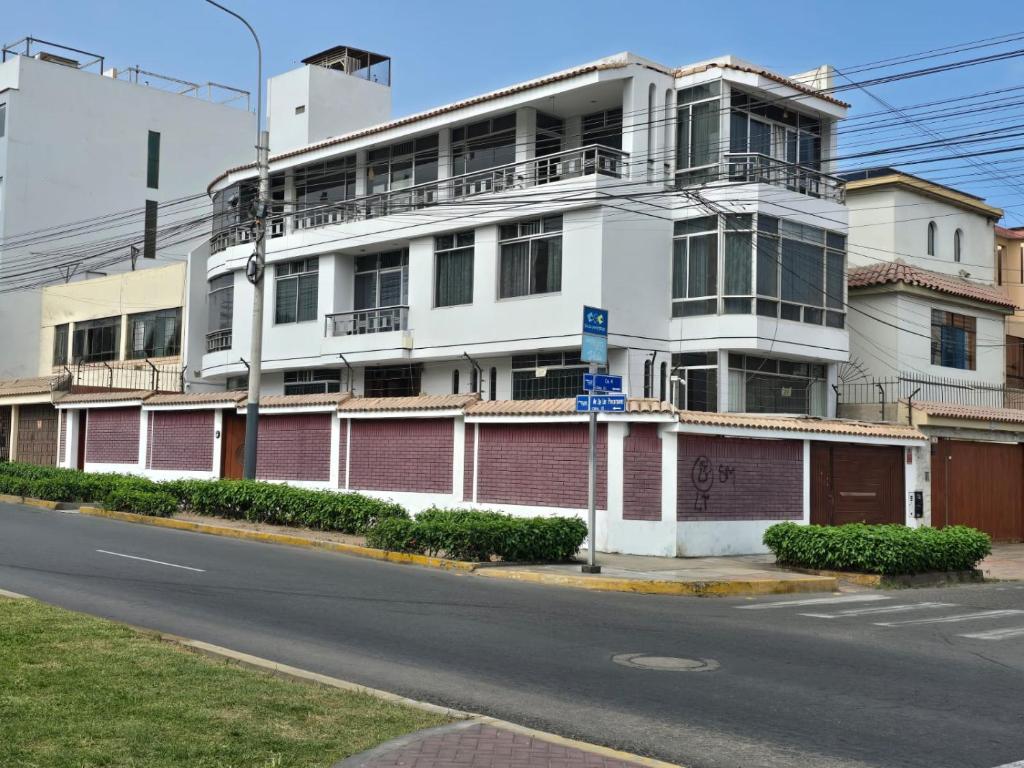 Casa Completa 4 Habitaciones independientes - 1