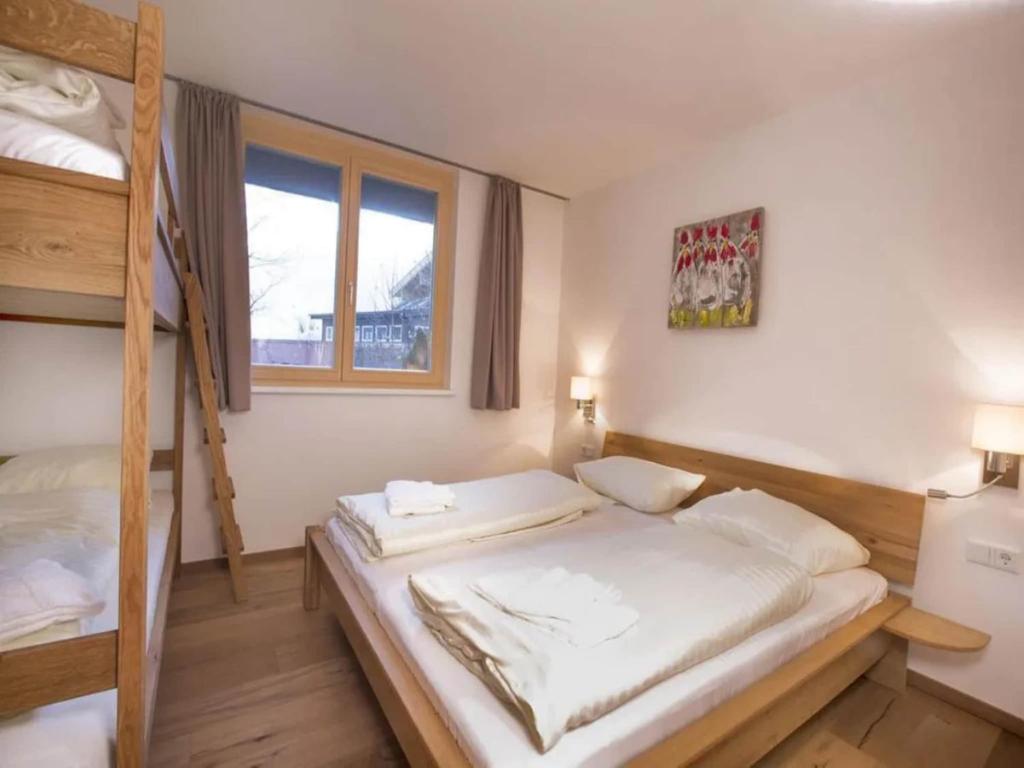 Bright Apartment with Garden for 8 - 4