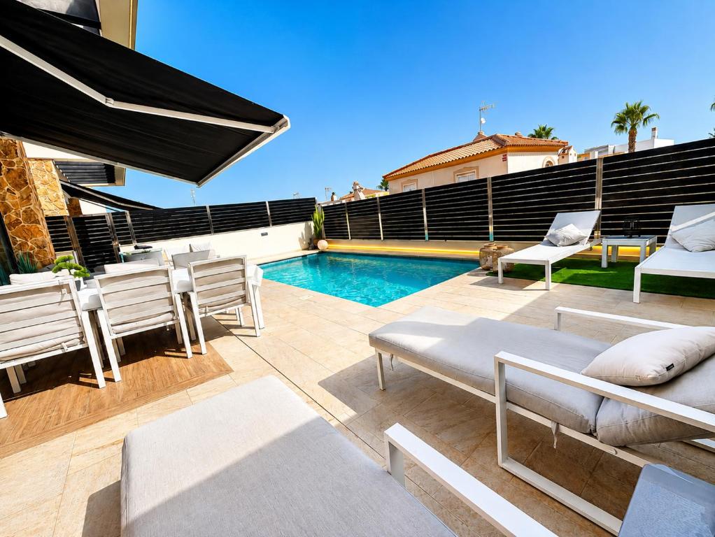 Large Villa with Private Pool and Sauna PMT37 - 4