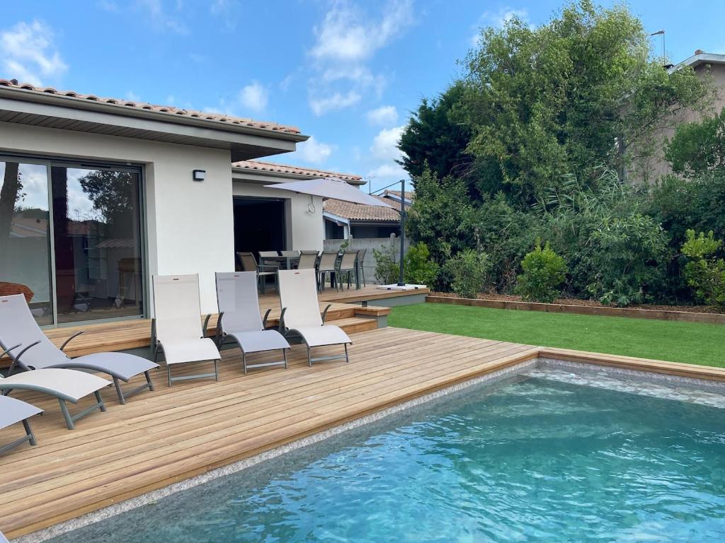 Villa La Girondoise avec piscine chauffée - 5