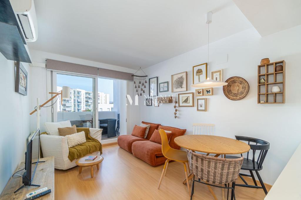 Milenial Immo - Exclusivo apartamento con piscina y vistas al canal - 2