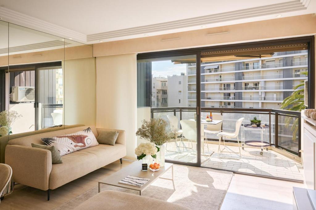 Upstays Croisette 75m2 2Br with terasse - 2