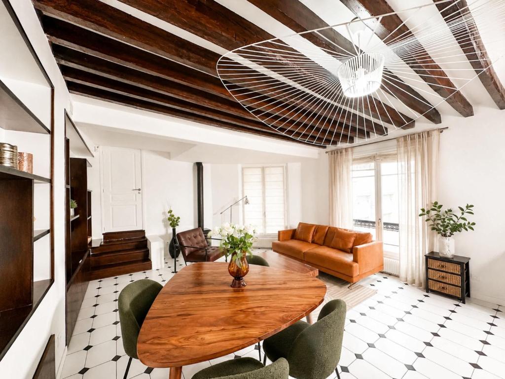 Spacious & modern property in Le Marais - 2