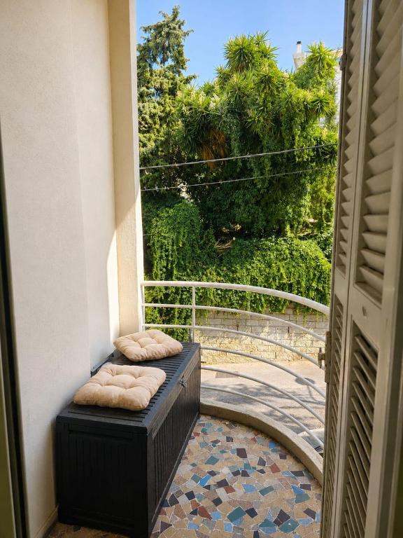 Charming 1-bedroom apartment with small terrace, fully equipped - 4