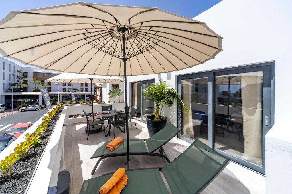 Luxury Apartment Playa Chica - 4