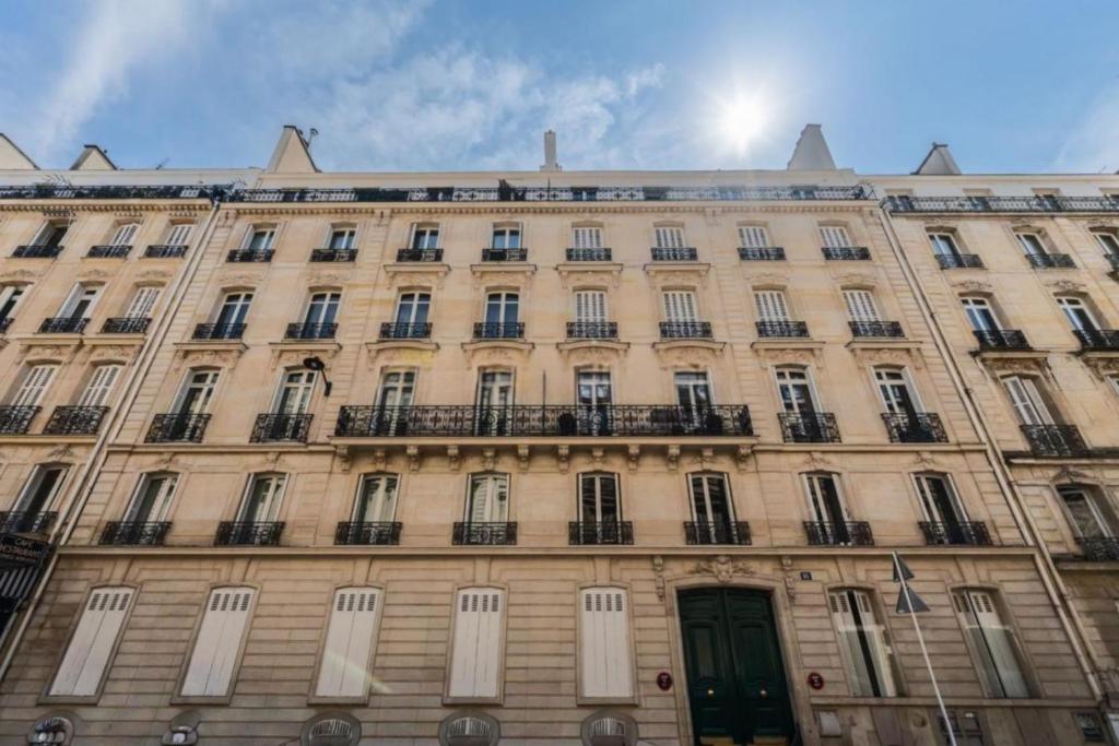 Duplex, Paris 8 - 1
