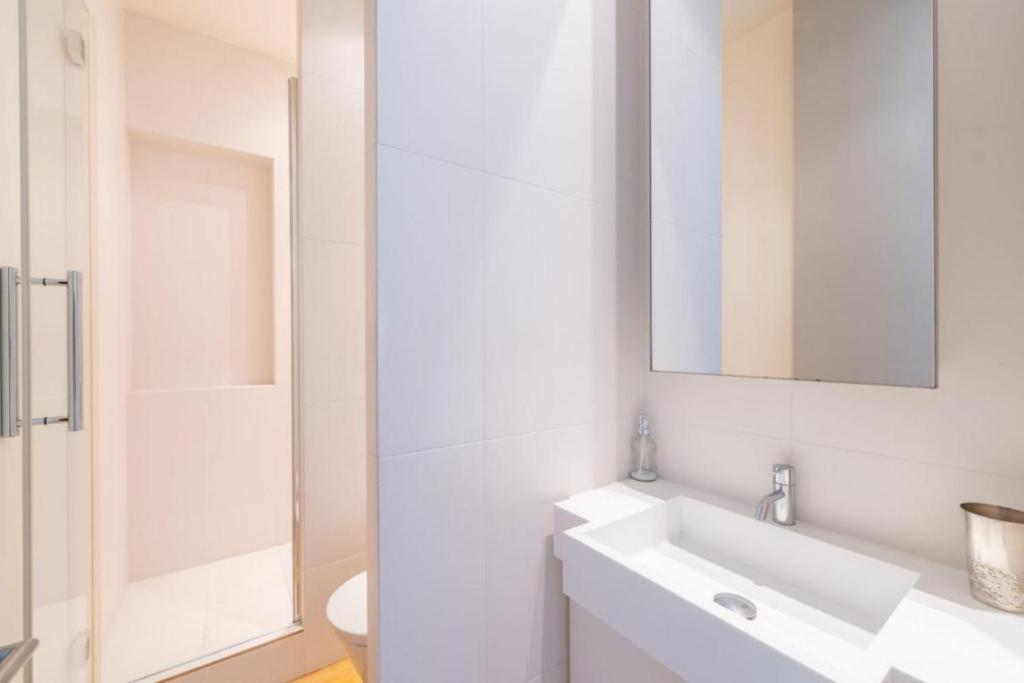 Duplex, Paris 8 - 5