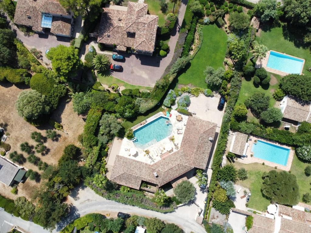 Luxe Villa in Grimaud - 3