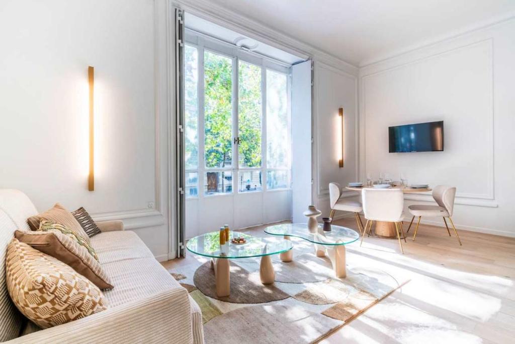 Elegant 2-room air-conditioned apartment - Paris 17 - 2