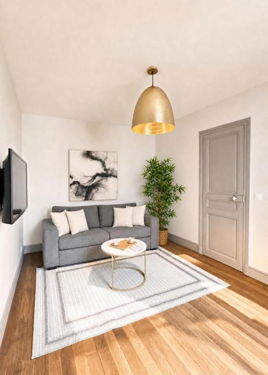 Arc de Triomphe - Premium family apartment for 5 - 3