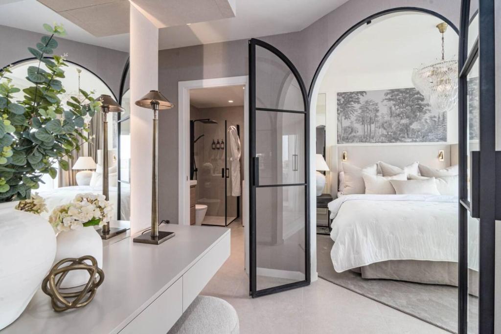 Luxury 1 bedroom apartment in urb, Royal Garden - 3