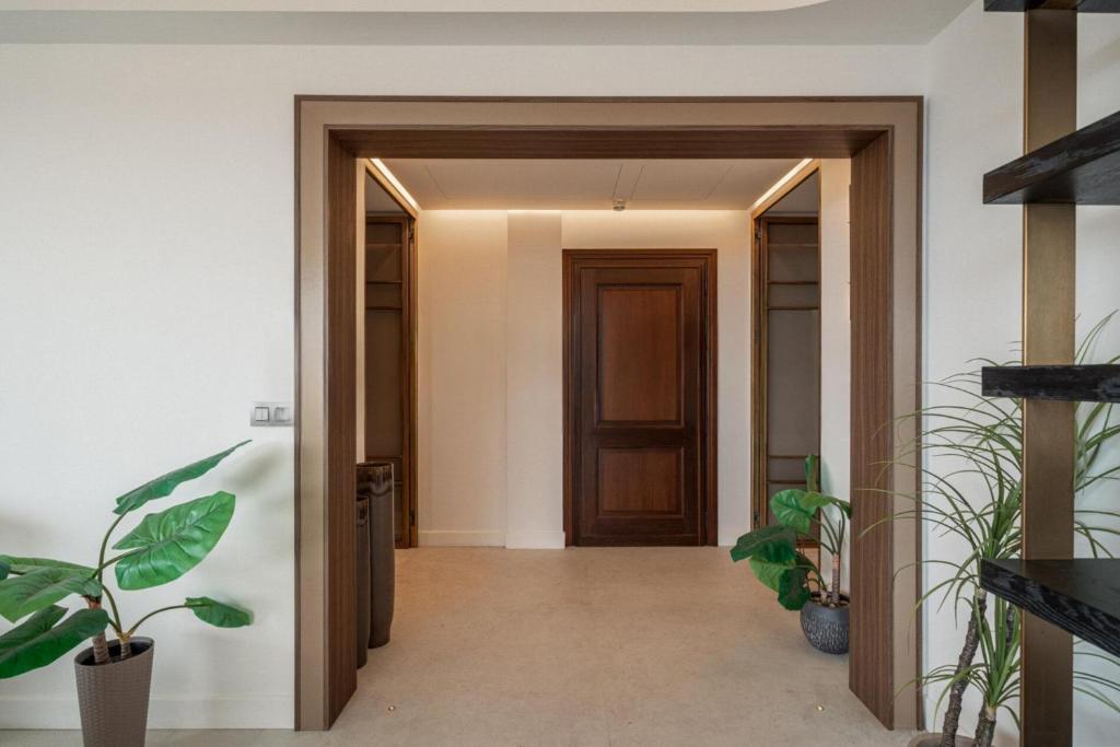 Beverly Palace Apartment, Panoramic Sea View - 2