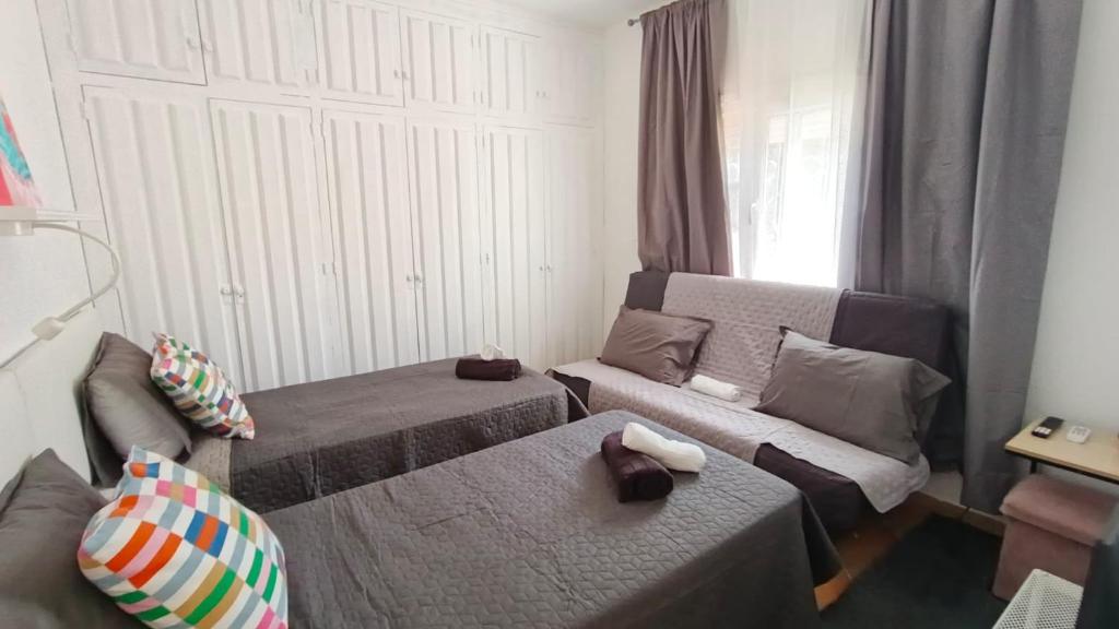 House - Sleeps 8 - Hot Tub - Beach Access - 2