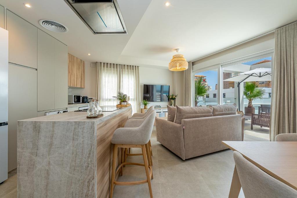 797 HOLIDAY RENTALS - Lujoso piso con piscina privada - 2