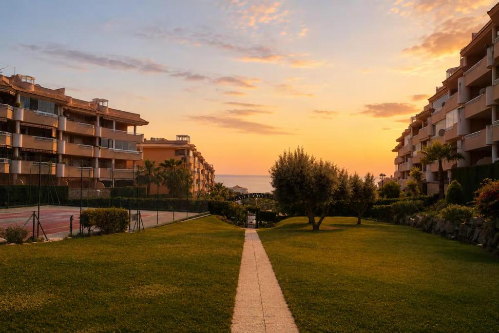 Ático duplex cerca de la playa, con piscina, jardines y parking - 5