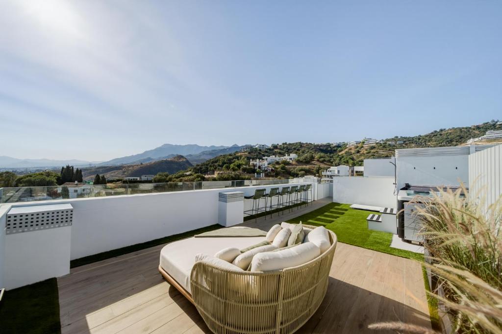 Duplex Penthouse Rooftop Jacuzzi Terrace Views - 2