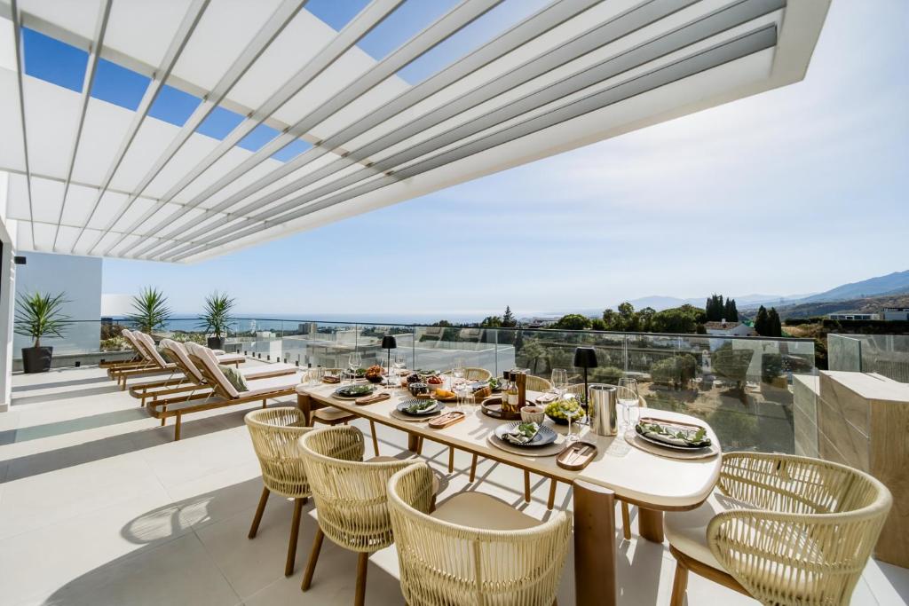 Duplex Penthouse Rooftop Jacuzzi Terrace Views - 1