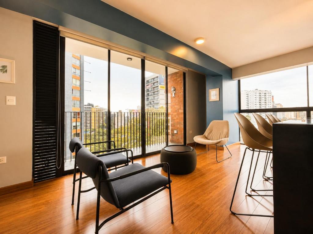 Duplex Moderno y Espacioso en Miraflores - 2