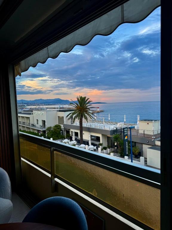 Studio2 with Sea View - French Riviera Retreat - 1