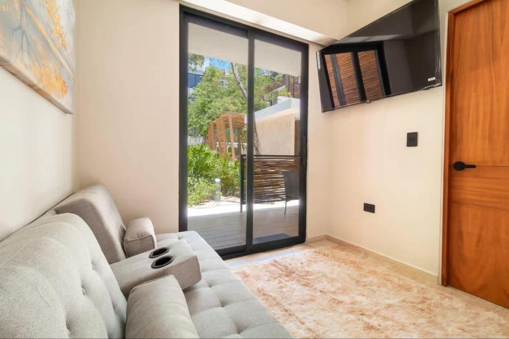 Luxury Stay with Private Jacuzzi by Otium - 4