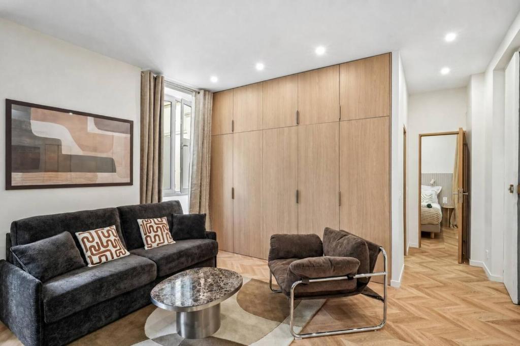 Lavie Maison - Near City Hall, Paris - 5