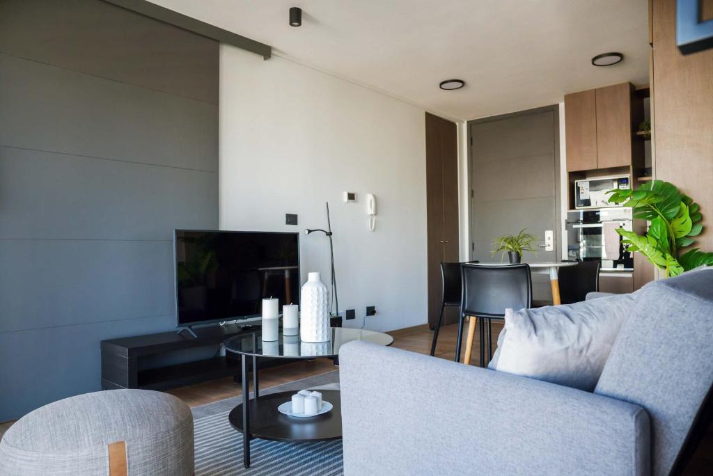 Spacious Apt Retreat in Las Condes Comfort Awaits - 2