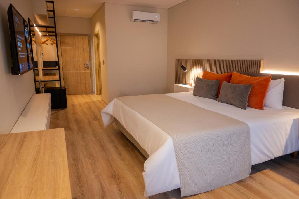 Howard Johnson Hotel, Spa & Convention Center Bahia Blanca - 4