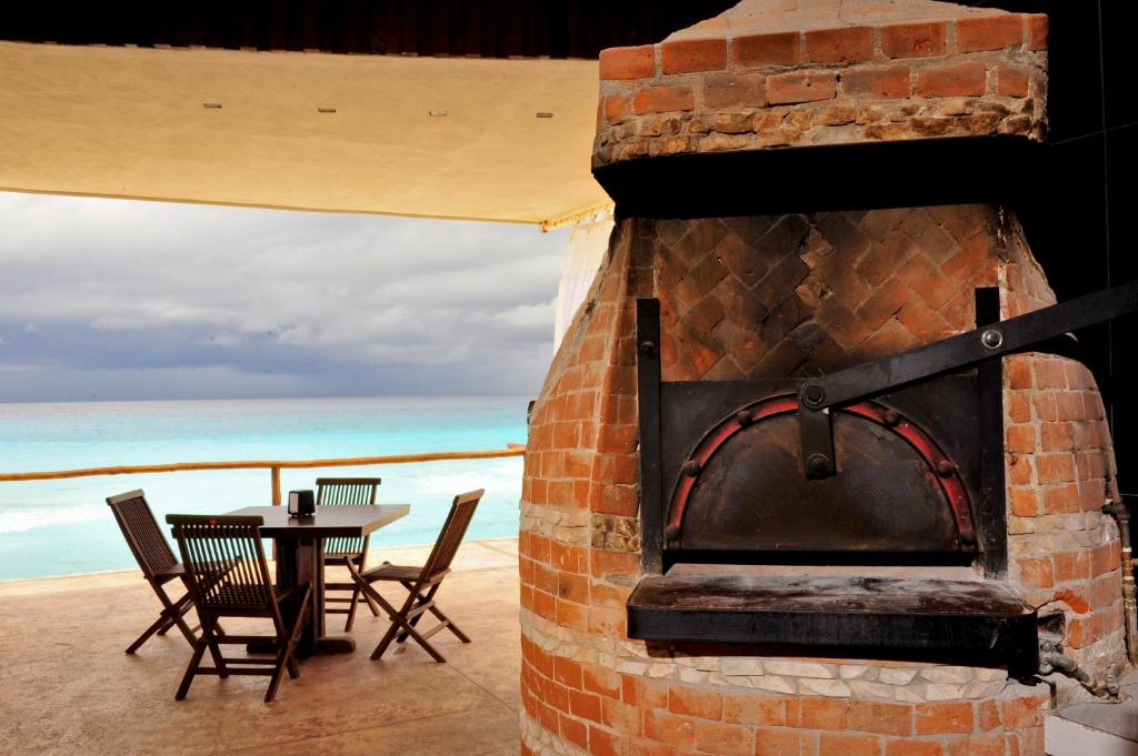 Amaizing Pent House on the Beach - 2