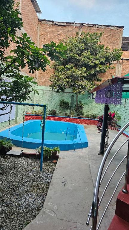 Private house in Jaén - 2