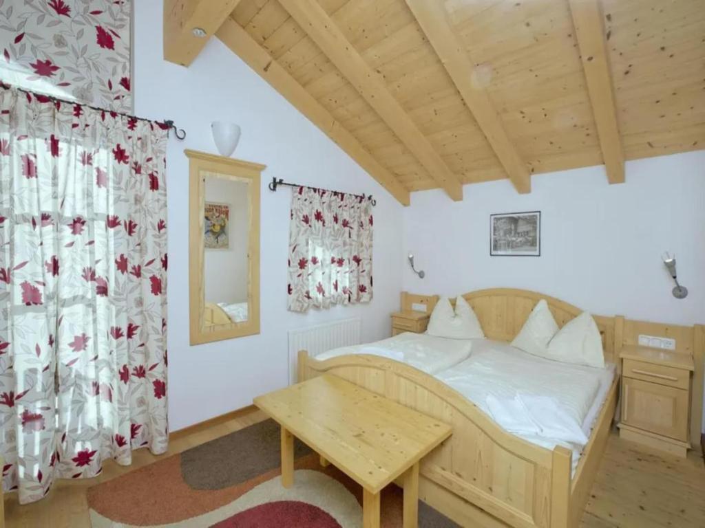 Beautiful Alpine Chalet with Sauna - 3