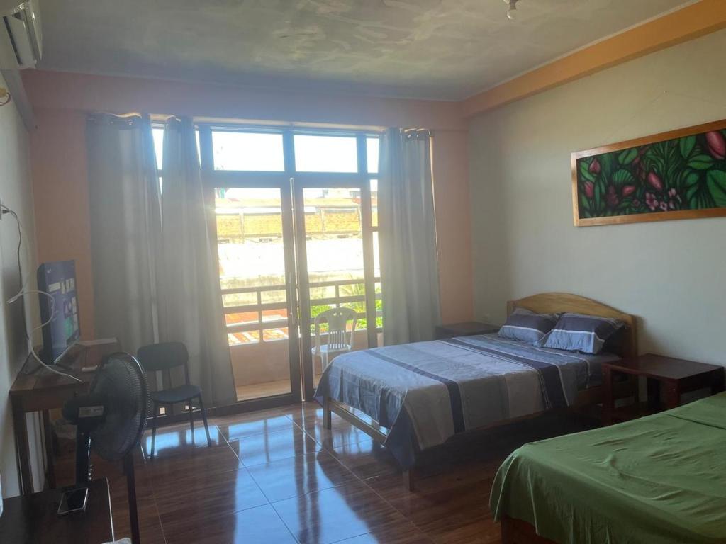 Heliconia's Inn - 2