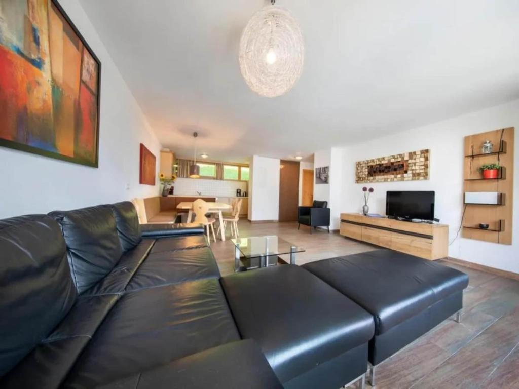 Scenic Alpine Chalet in Wald im Pinzgau - 1