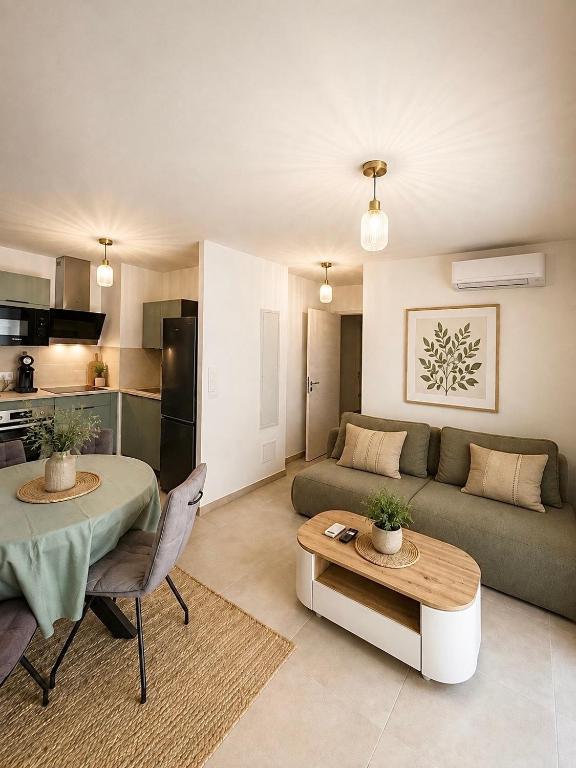 1-bedroom apartment near the city center and amenities - 1