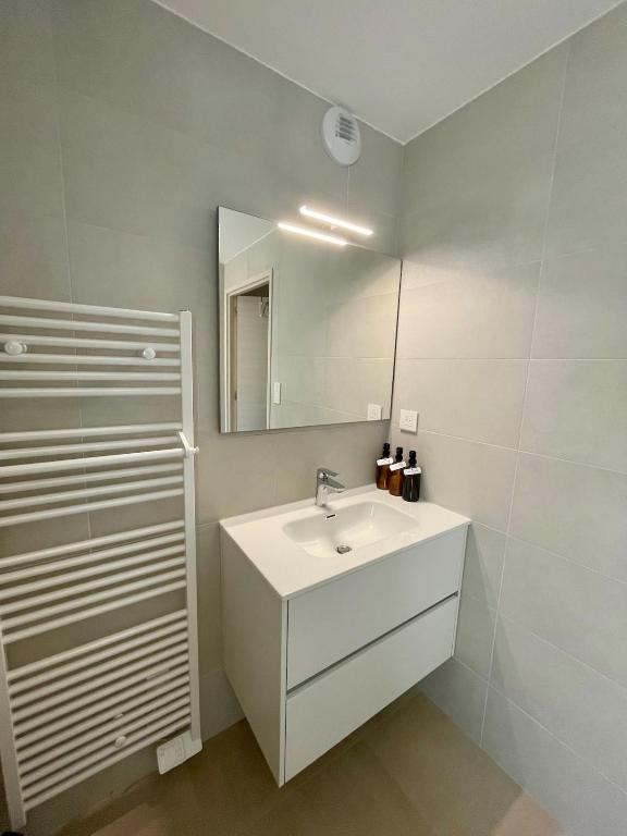 1-bedroom apartment near the city center and amenities - 4