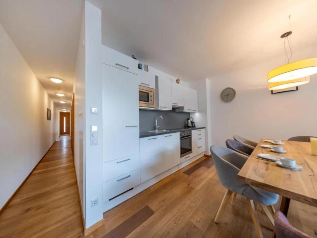 Modern Neukirchen Apartment for 8 - 3