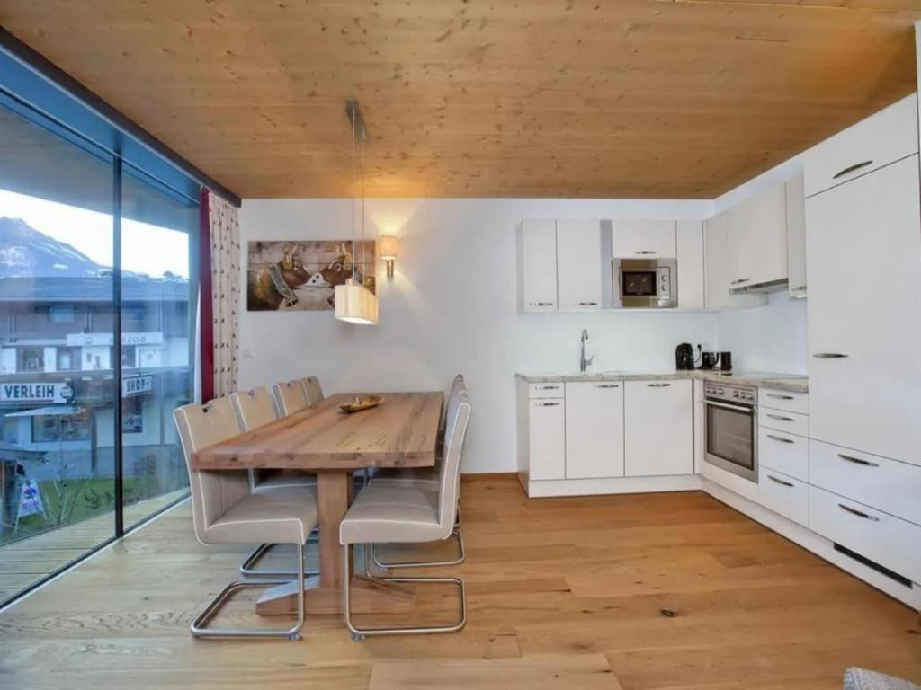 Top-Floor Mountain Penthouse for 8 - 3